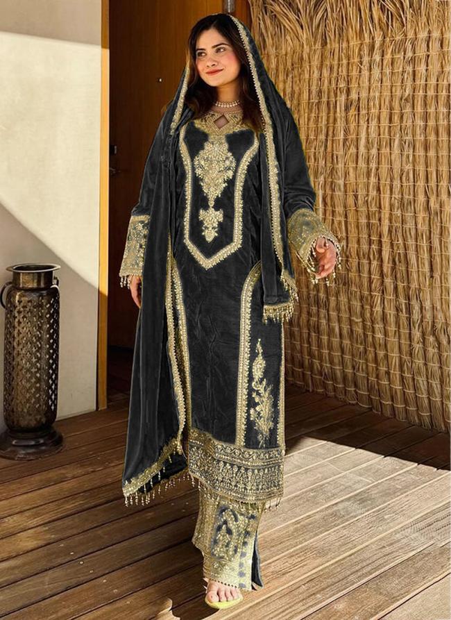 Chinnon Black Wedding Wear Embroidery Work Readymade Pakistani Suit